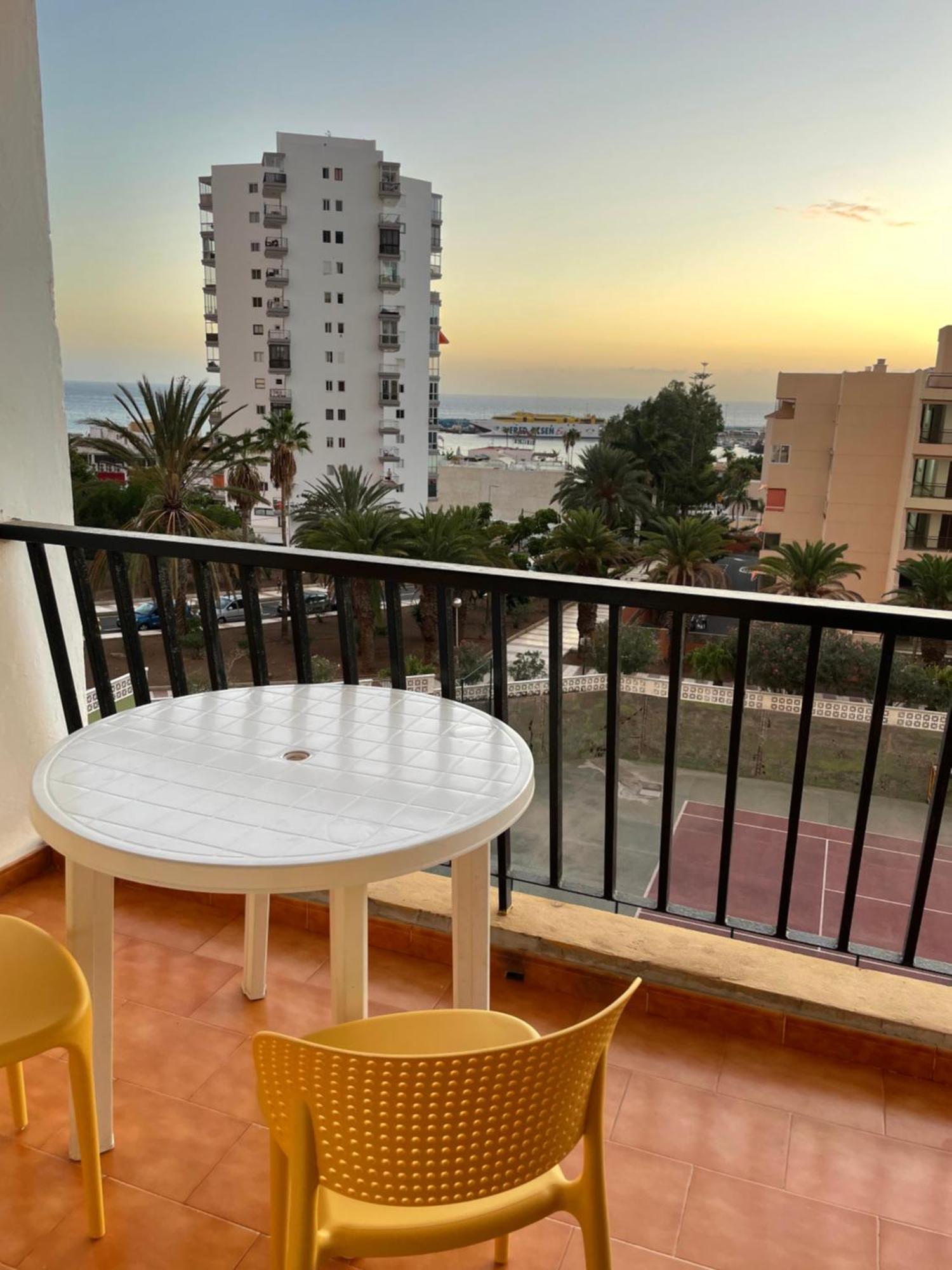 Canary Islands Apt Los Cristianos  Exterior photo